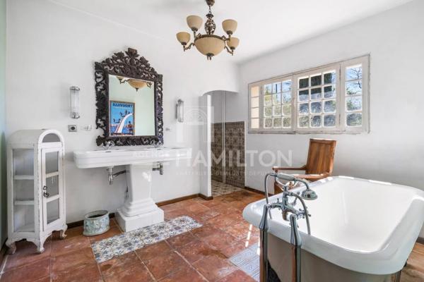 BAISSE DE PRIX! MAS EN PIERRE• 230 M² • 6 CHAMBRES • PISCINE 10× Grasse