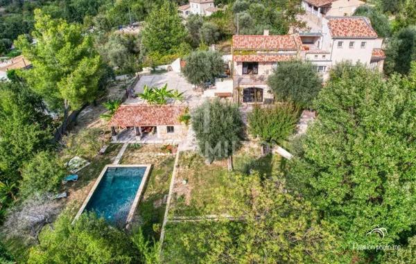 BAISSE DE PRIX! MAS EN PIERRE• 230 M² • 6 CHAMBRES • PISCINE 10× Grasse