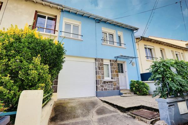 PETITE MAISON COUP DE COEUR AVEC GARAGE ET JARDIN
