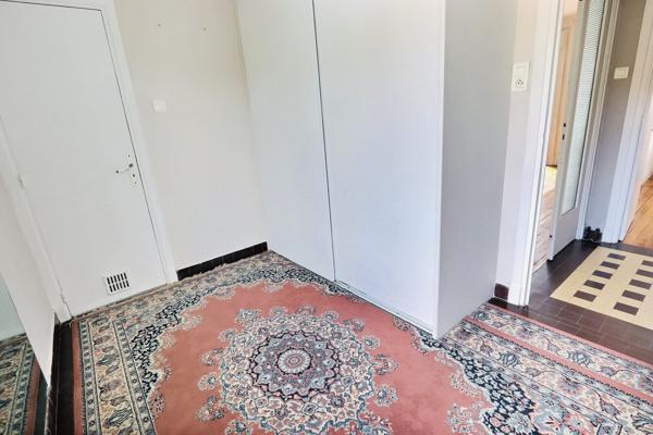 PETITE MAISON COUP DE COEUR AVEC GARAGE ET JARDIN