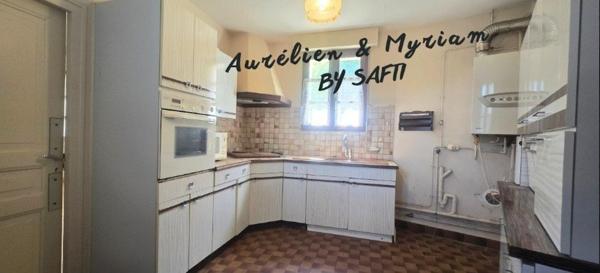 Ensemble immobilier mixte de 182 m² à rénover