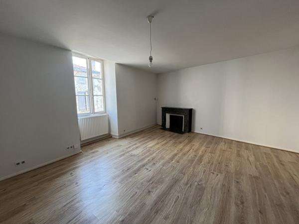 Appartement à louer |  Ruffec |  4 pièces | 106 m²