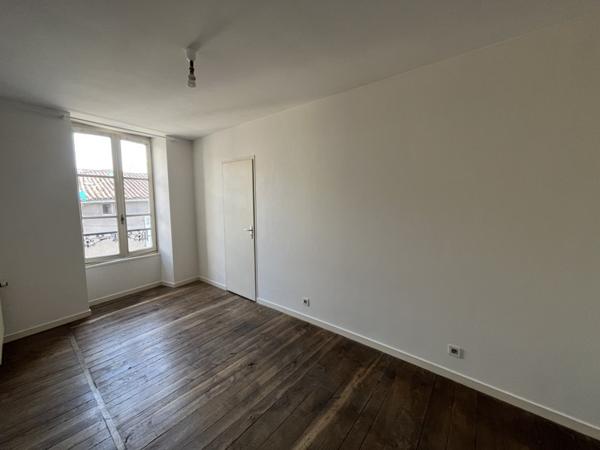 Appartement à louer |  Ruffec |  4 pièces | 106 m²