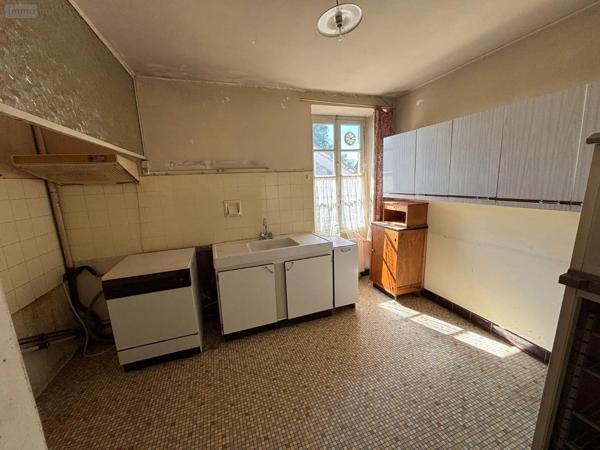Achat - Immeuble | Immeuble Sousceyrac-en-Quercy 46190 7 pièces 220 m 2 300 m 2