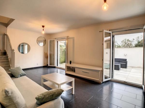 MAISON – T4 – MEUBLE – PISCINE – JARDIN – TERRASSE – 99.75 m² – 69330 – MEYZIEU