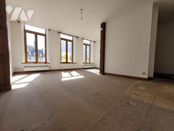 SOUS OFFRE

Au coeur de la vieille ville, très bel emplacement pour cet appartement lumineux ...