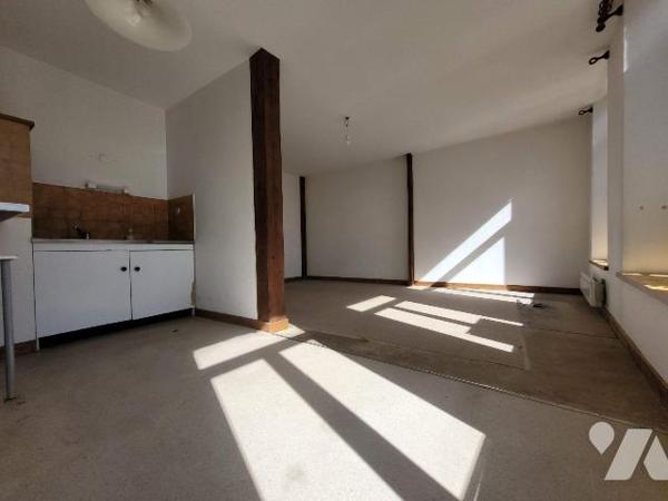 SOUS OFFRE

Au coeur de la vieille ville, très bel emplacement pour cet appartement lumineux ...
