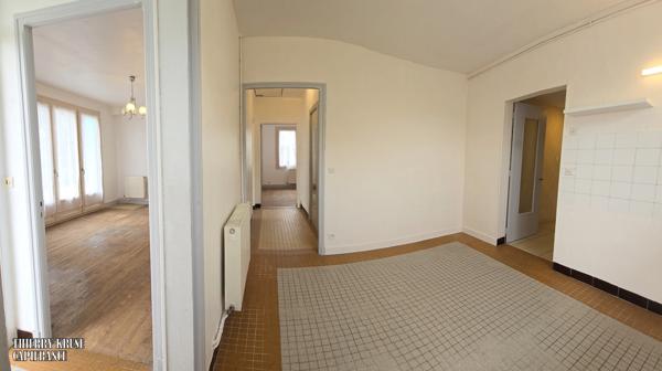 Maison quatre pièce, plain-pied, garages, sur magnifique parcelle de plus 2600m².