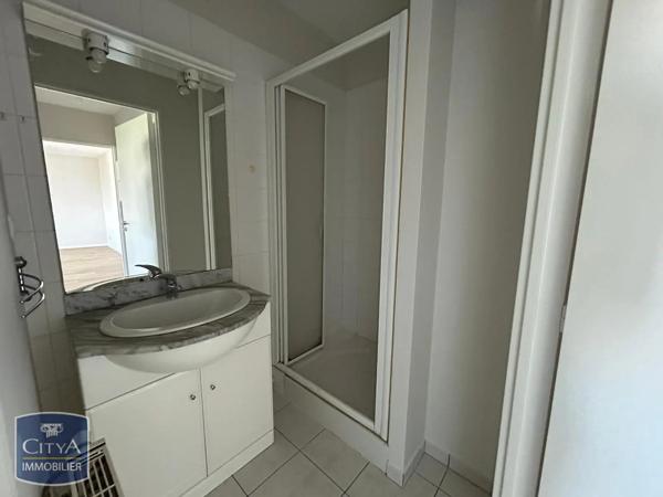 Appartement à louer 2 pièces 42.28m² Limoges (87100)