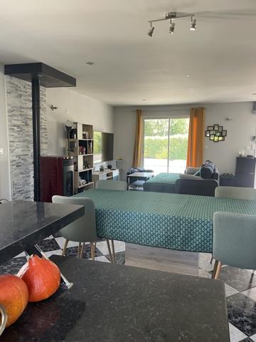 Maison pavillon 4 pièces 105 m2 sur terrain de 829 m2