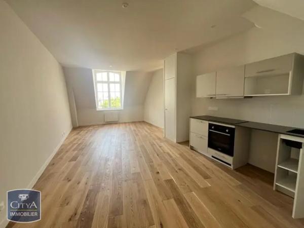 Appartement à louer 3 pièces 62.9m² Angers (49100)