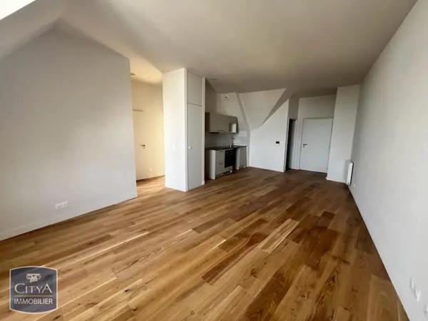 Appartement à louer 3 pièces 62.9m² Angers (49100)