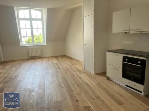 Appartement à louer 3 pièces 62.9m² Angers (49100)
