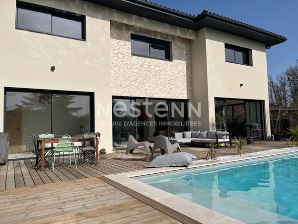 Maison d'Architecte Prestigieuse à Vendre à Écully - 7 Pièces, Piscine, Terrain de 884 m²