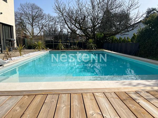 Maison d'Architecte Prestigieuse à Vendre à Écully - 7 Pièces, Piscine, Terrain de 884 m²