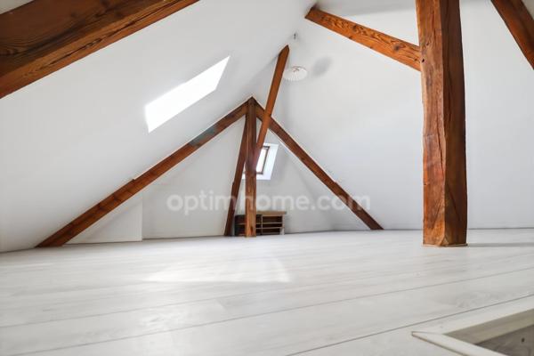 Maison de Charme et de Caractère -175 m² environ - 10 pièces - 7 chambres - Terrain 1450 m² environ - SAINT SULPICE LES FEUILLES (87)