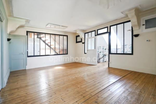 Maison de Charme et de Caractère -175 m² environ - 10 pièces - 7 chambres - Terrain 1450 m² environ - SAINT SULPICE LES FEUILLES (87)