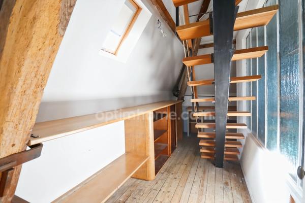 Maison de Charme et de Caractère -175 m² environ - 10 pièces - 7 chambres - Terrain 1450 m² environ - SAINT SULPICE LES FEUILLES (87)