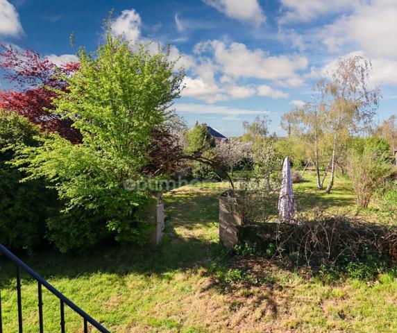 Maison de Charme et de Caractère -175 m² environ - 10 pièces - 7 chambres - Terrain 1450 m² environ - SAINT SULPICE LES FEUILLES (87)