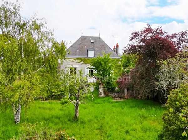Maison de Charme et de Caractère -175 m² environ - 10 pièces - 7 chambres - Terrain 1450 m² environ - SAINT SULPICE LES FEUILLES (87)