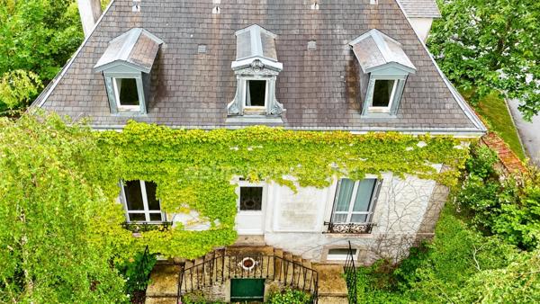 Maison de Charme et de Caractère -175 m² environ - 10 pièces - 7 chambres - Terrain 1450 m² environ - SAINT SULPICE LES FEUILLES (87)