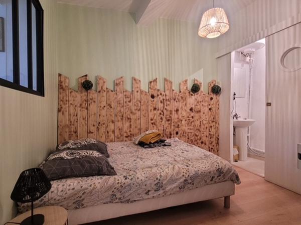 Immeuble de rapport comprenant 4 appartements et 1 local commercial en très bon état loué en étudiant et en AIR BNB