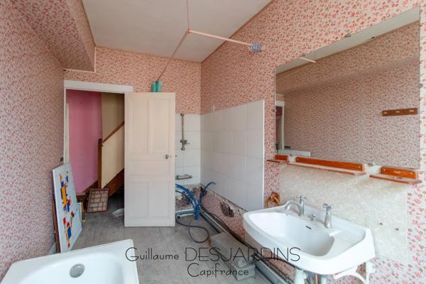 A vendre LE MERLERAULT Orne maison à Rénover