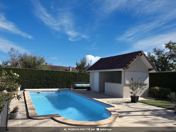 Magnifique maison avec piscine et garage double