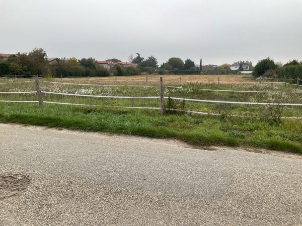 Sablons (38550) À VENDRE 4 Terrains constructibles entre 827 m2 et 1 136 m2 LIBRE DE CONSTRUCTEUR