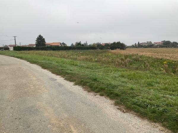 Sablons (38550) À VENDRE 4 Terrains constructibles entre 827 m2 et 1 136 m2 LIBRE DE CONSTRUCTEUR