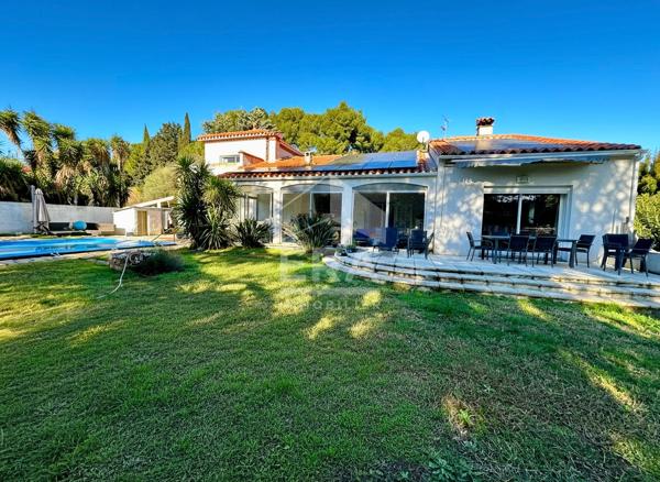 A vendre - Propriété avec Piscine - Jardin - Perpignan