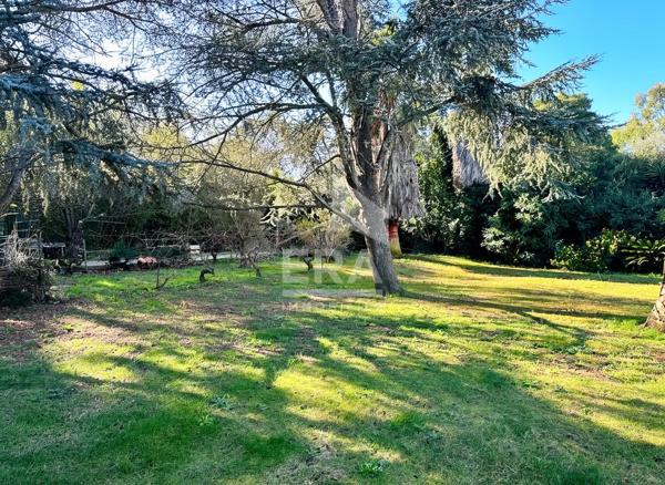 A vendre - Propriété avec Piscine - Jardin - Perpignan