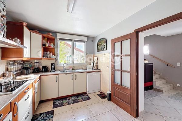 Maison à vendre 5 pièces de 144,84 m² à Conflans-Sainte-Honorine