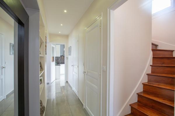 LA VERRIÈRE – QUARTIER VILLAGE – PROCHE GARE - MAISON 4 CHAMBRES – AUCUN TRAVAUX