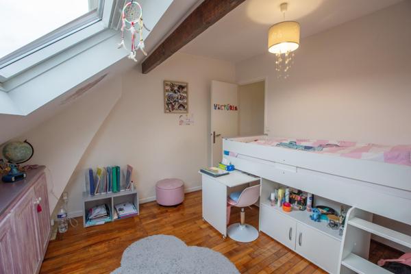 LA VERRIÈRE – QUARTIER VILLAGE – PROCHE GARE - MAISON 4 CHAMBRES – AUCUN TRAVAUX