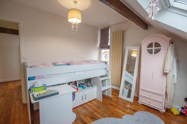 LA VERRIÈRE – QUARTIER VILLAGE – PROCHE GARE - MAISON 4 CHAMBRES – AUCUN TRAVAUX