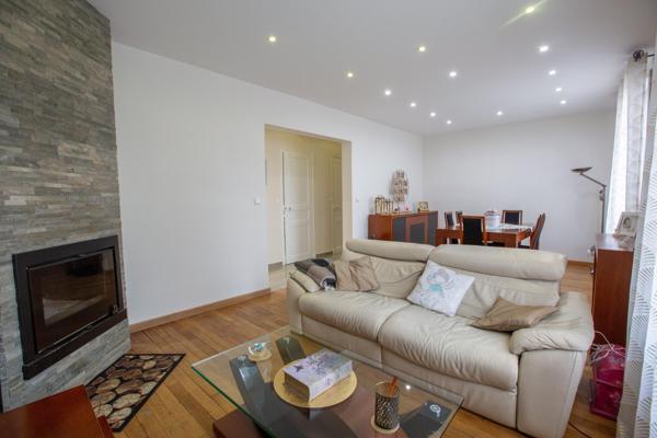 LA VERRIÈRE – QUARTIER VILLAGE – PROCHE GARE - MAISON 4 CHAMBRES – AUCUN TRAVAUX