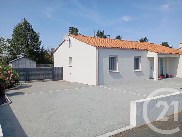 Maison à vendre  3 pièces - 100 m 2   GIVRAND  - 85