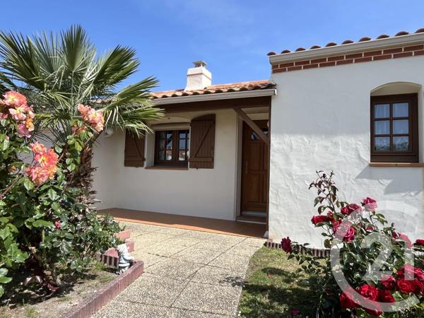 Maison à vendre  3 pièces - 100 m 2   GIVRAND  - 85