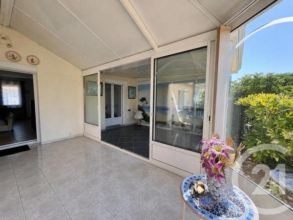 Maison à vendre  3 pièces - 100 m 2   GIVRAND  - 85