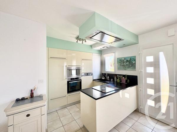 Maison à vendre  3 pièces - 100 m 2   GIVRAND  - 85