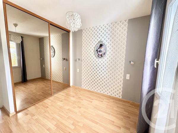 Maison à vendre  3 pièces - 100 m 2   GIVRAND  - 85