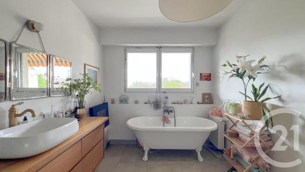 Appartement F5 à vendre  5 pièces - 120,07 m 2   NOGENT SUR MARNE  - 94