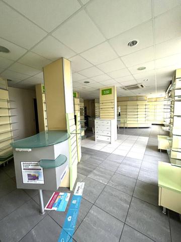 Local commercial 96 m² PIERRE BENITE