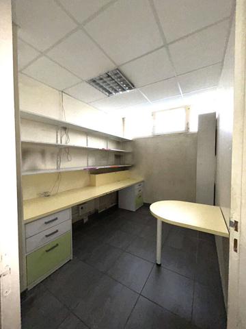 Local commercial 96 m² PIERRE BENITE
