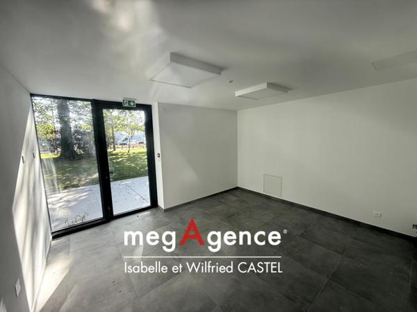 Bureaux à CHALLANS, 85300 - 255m²