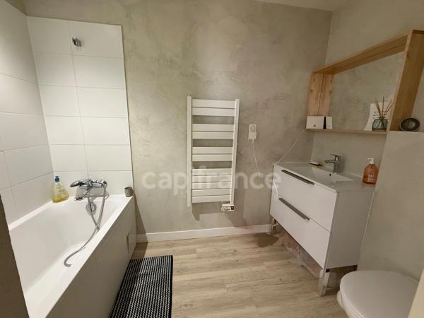Appartement Duplex de 143 m2 dans maison de village avec terrasse  à vendre 4 pièces  (84)