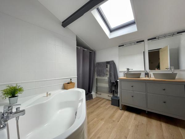 Maison 7 pièce(s) 4 chambre(s) 168 m²