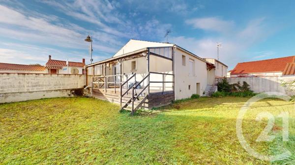 Maison à vendre  4 pièces - 63,50 m 2   TALMONT ST HILAIRE  - 85