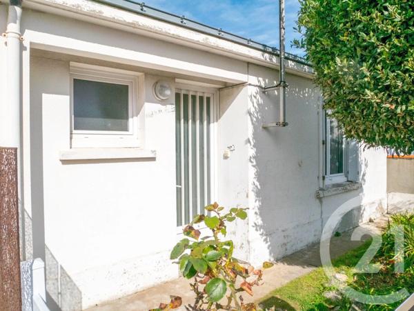 Maison à vendre  4 pièces - 63,50 m 2   TALMONT ST HILAIRE  - 85
